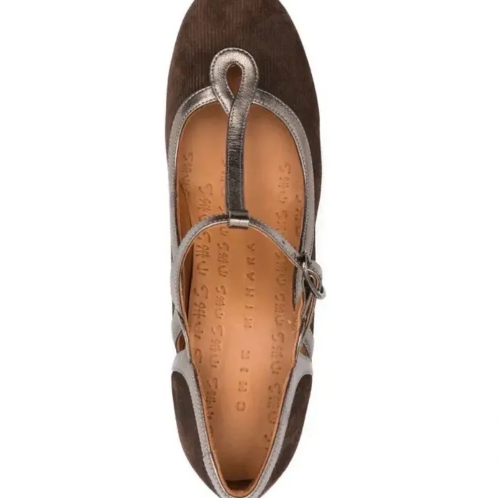 Chie Mihara Brown and Silver T-Strap Mary Janes block heel pump size EU 39